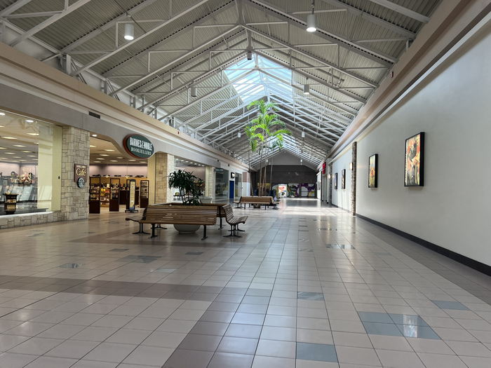 Midland Mall - July 31 2022 (newer photo)